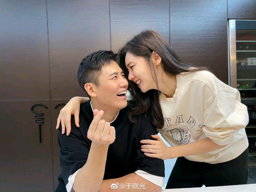《我想和你唱》第五季今晚首播， 李宇春、许美静组成“歌搭子”