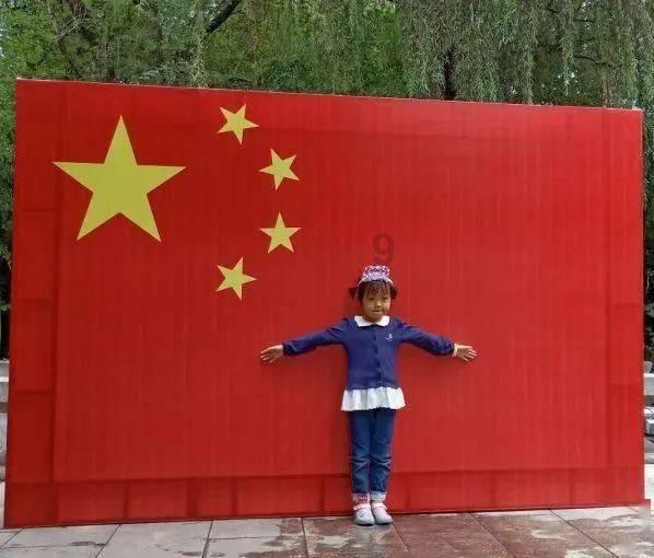 逃出昏暗的房子