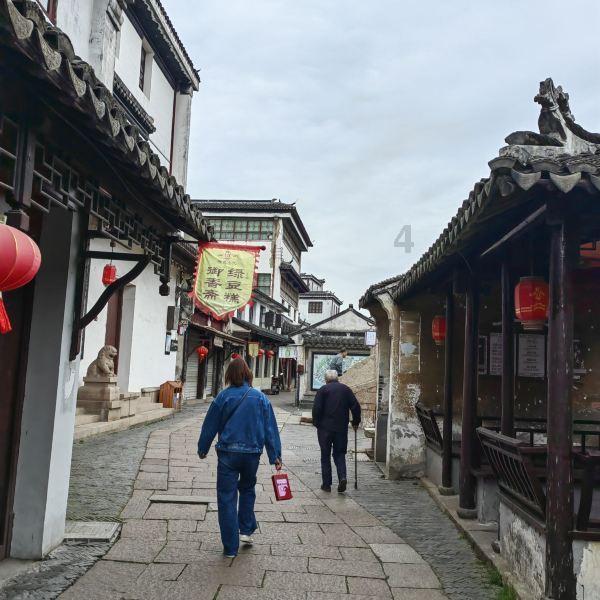财经早报:中长期增量资金已在路上 约5400亿险资、社保基金资金有望入市